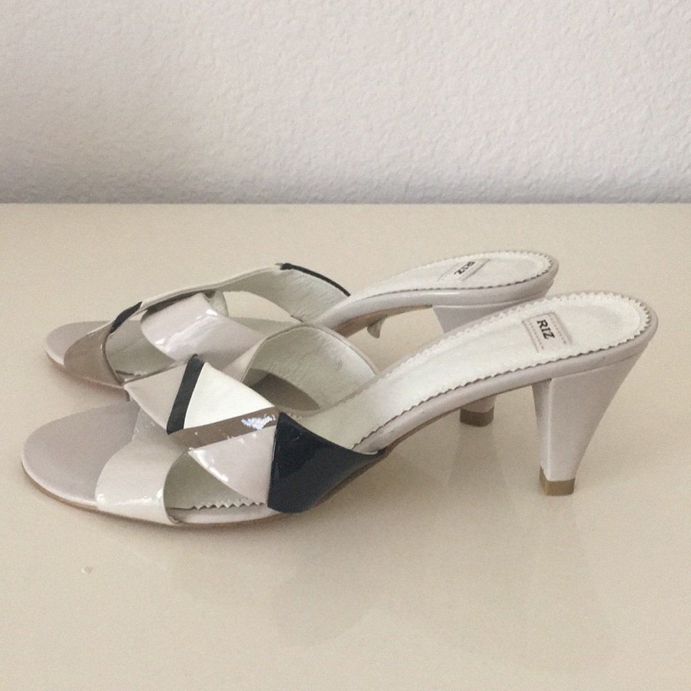 Sandals - Picture 2 of 5